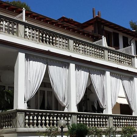 Hotel Tirreno Castiglioncello Eksteriør billede