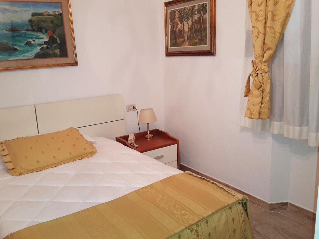 Hotel Tirreno Castiglioncello Værelse billede